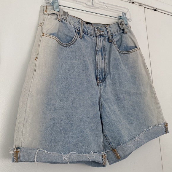 Urban Outfitters BDG longline light wash ombré denim jean shorts size 27 - Picture 3 of 9